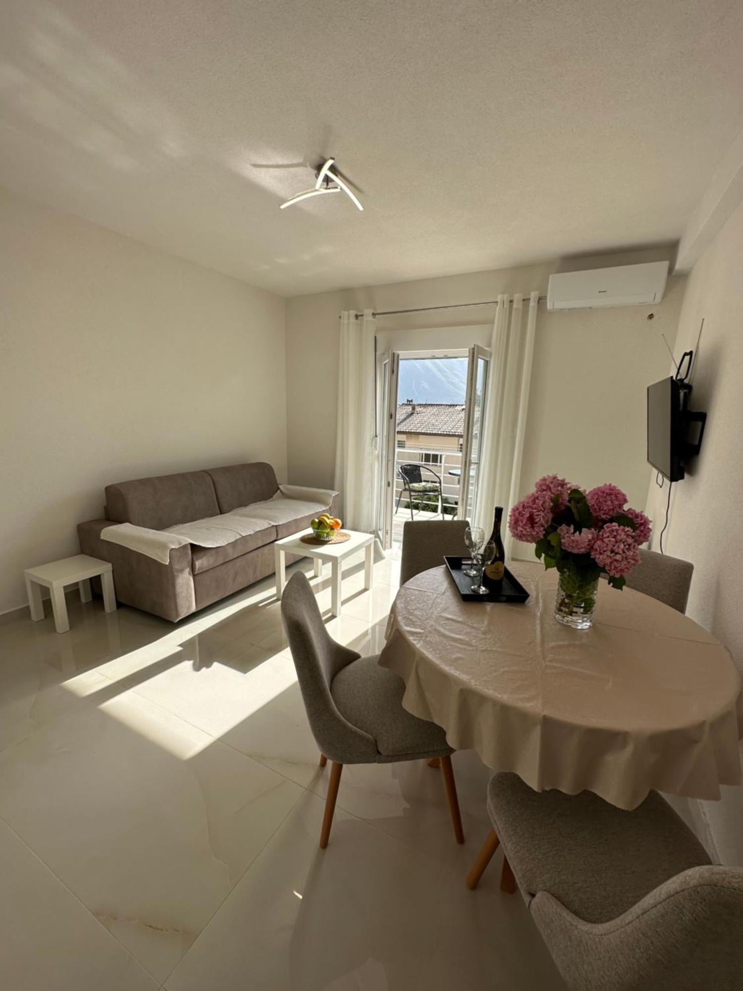 Sunny Apartment Котор Экстерьер фото