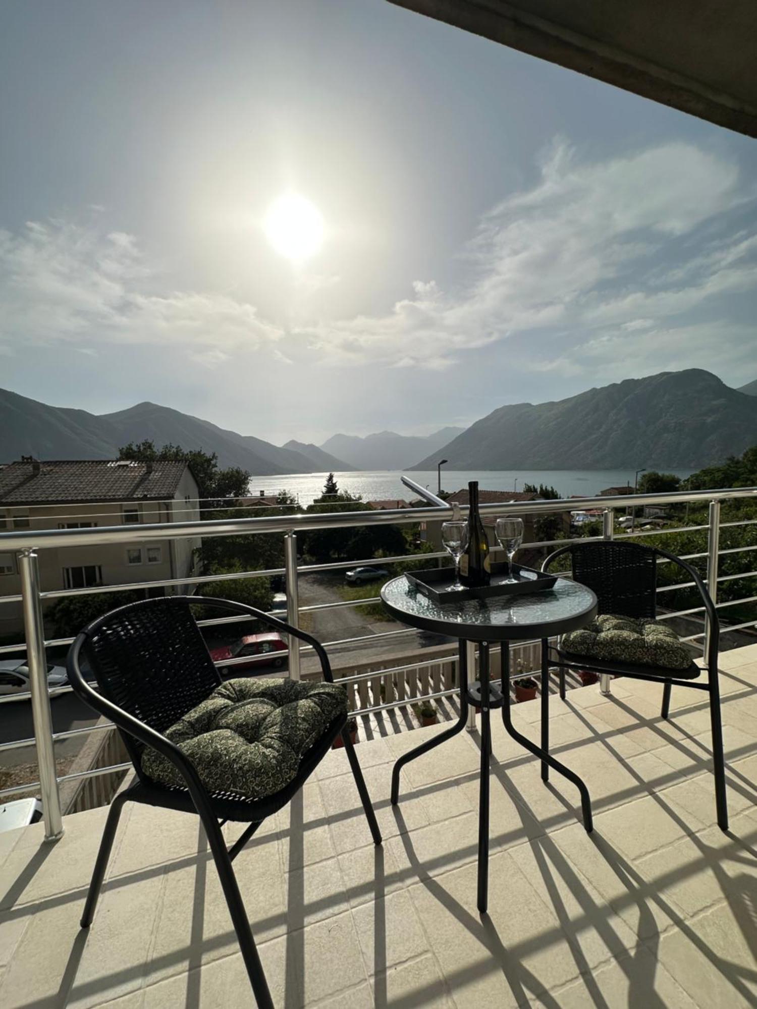 Sunny Apartment Котор Экстерьер фото